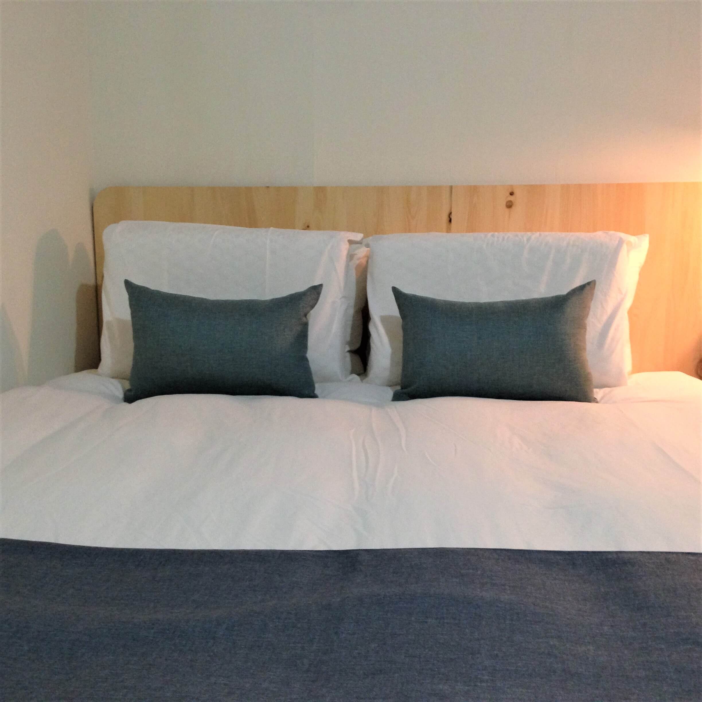 Double Room (Share Bathroom)