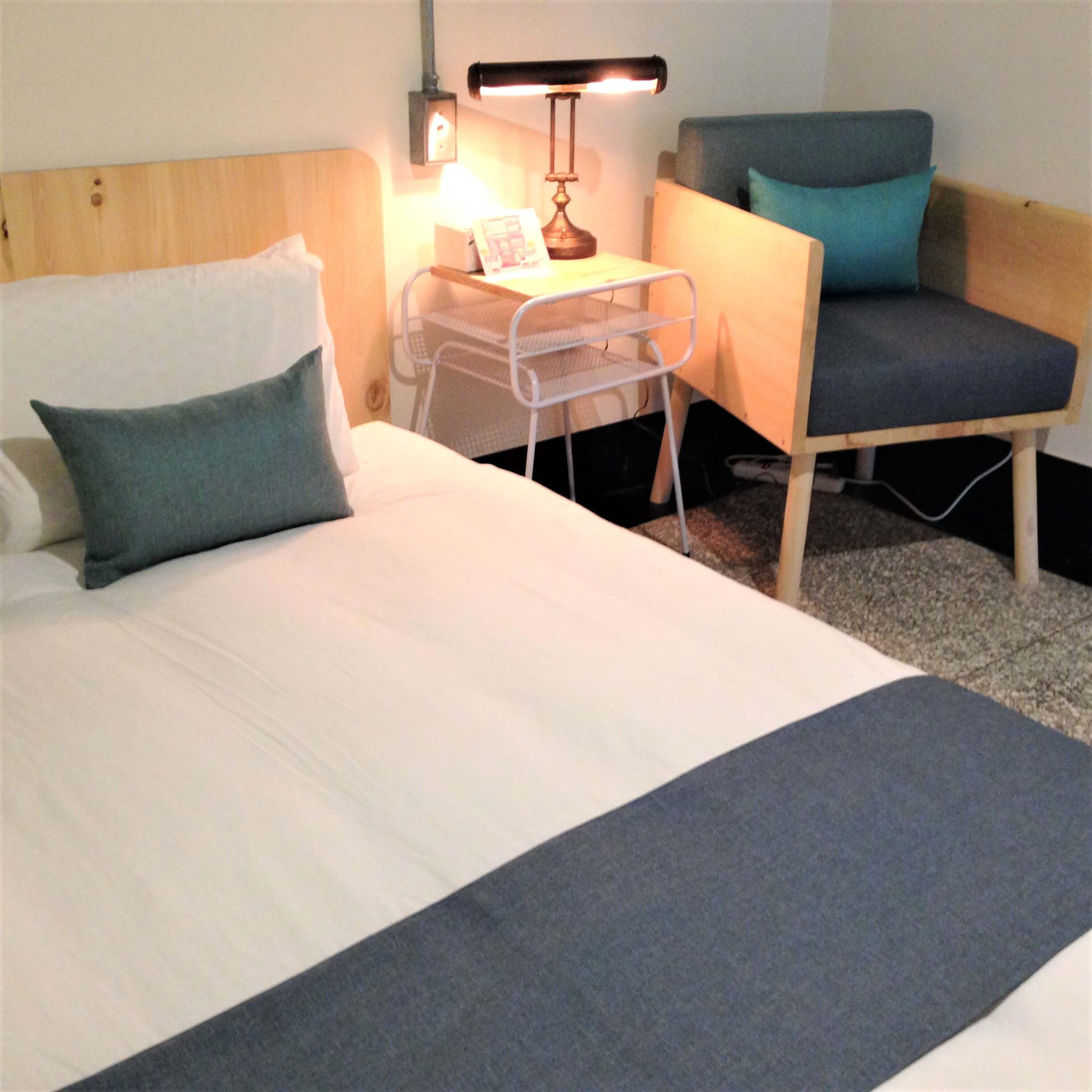 Double Room (Share Bathroom)